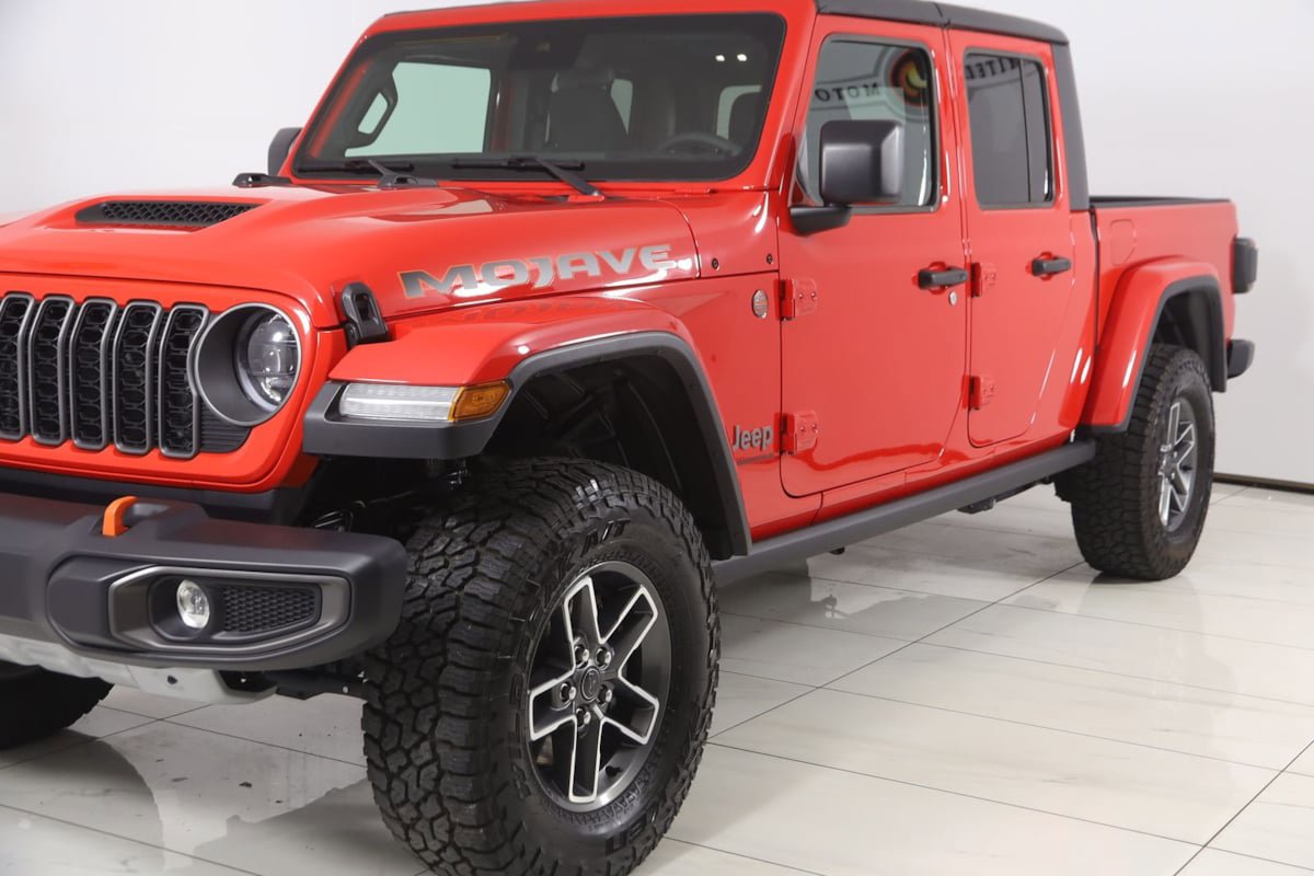 Used 2025 Jeep Gladiator Mojave image 51