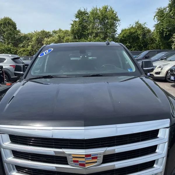 Used 2019 Cadillac Escalade ESV 4WD image 14