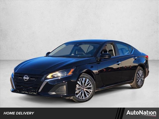 Used 2023 Nissan Altima 2.5 SV image 1