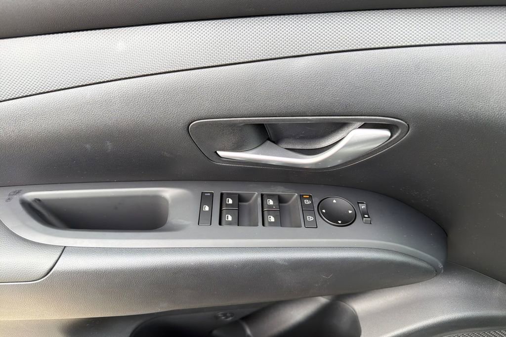 New 2026 Hyundai Tucson SEL image 9