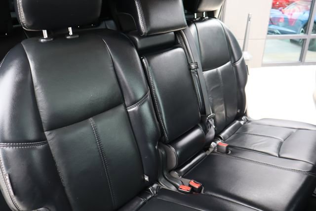 Used 2018 Nissan Pathfinder SL w/ Midnight Edition Package image 16