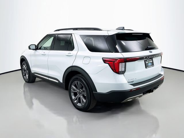 Used 2025 Ford Explorer Active w/ Active Comfort Package image 5