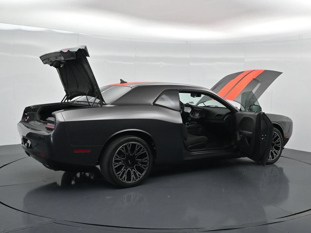 Used 2019 Dodge Challenger SXT w/ Blacktop Package RWD image 39