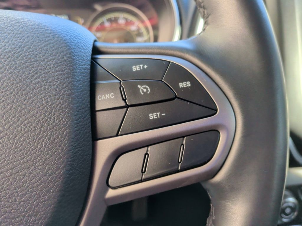 Used 2021 Jeep Cherokee Latitude Lux image 18