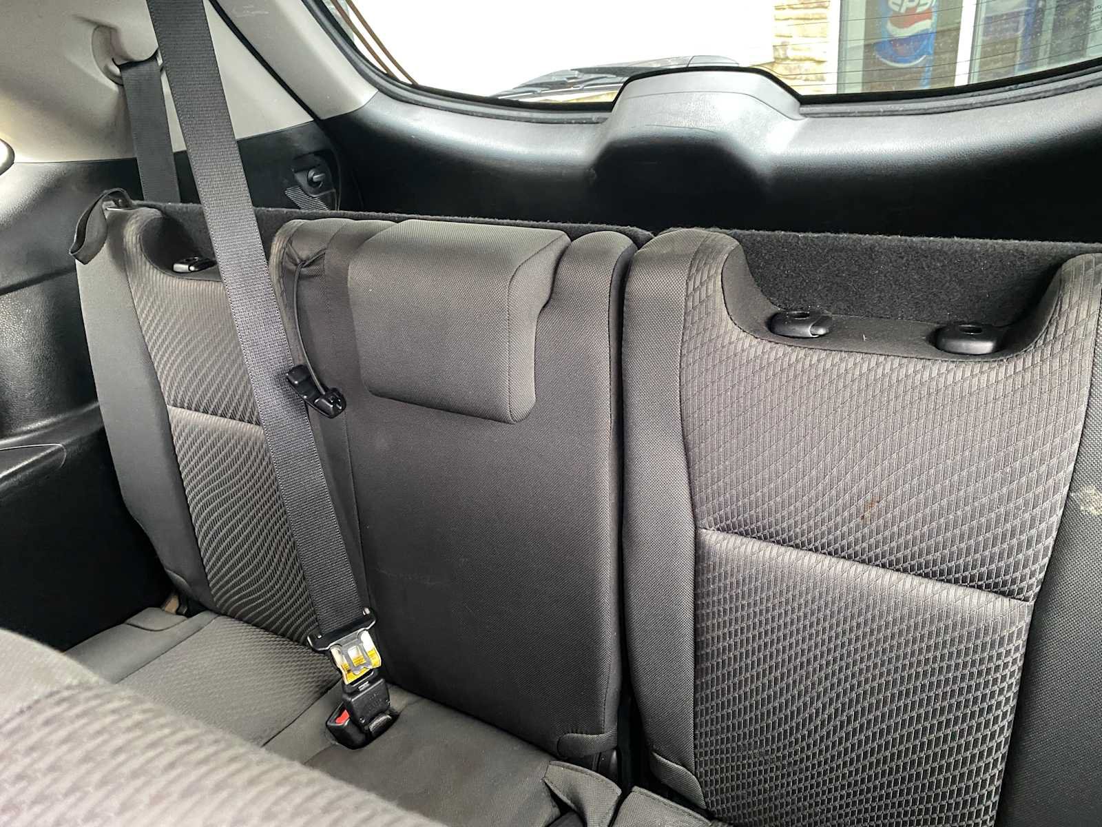 Used 2018 Toyota Highlander LE FWD image 11