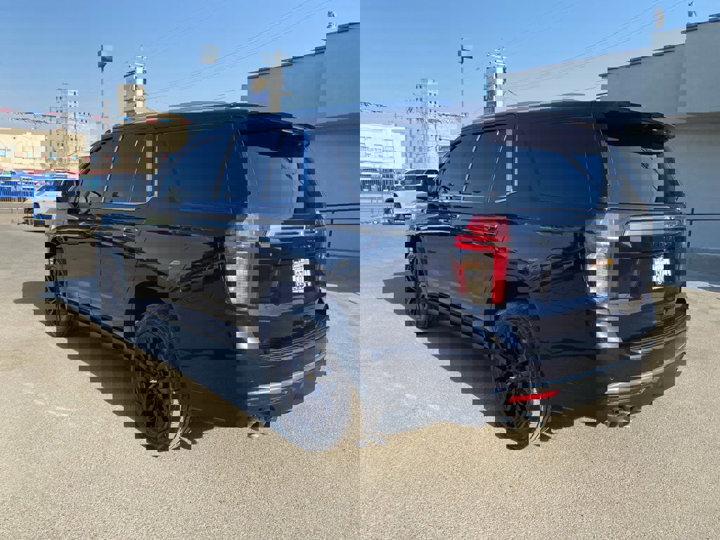 Used 2022 Chevrolet Tahoe High Country image 12