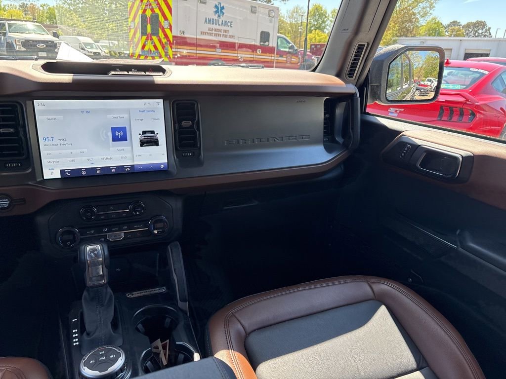 Used 2024 Ford Bronco Outer Banks image 11
