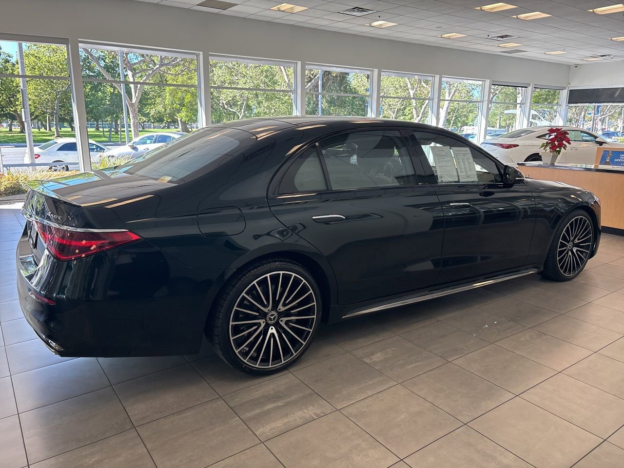 Certified 2023 Mercedes-Benz S 580 4MATIC Sedan image 4