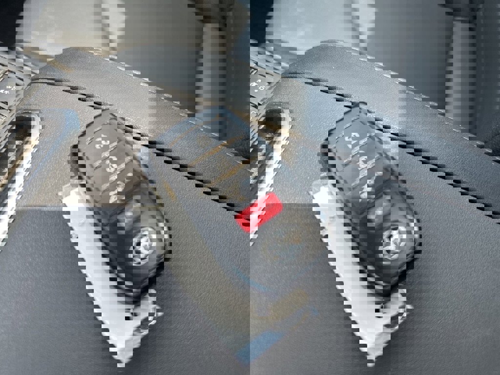 Used 2024 Toyota Highlander XLE image 22