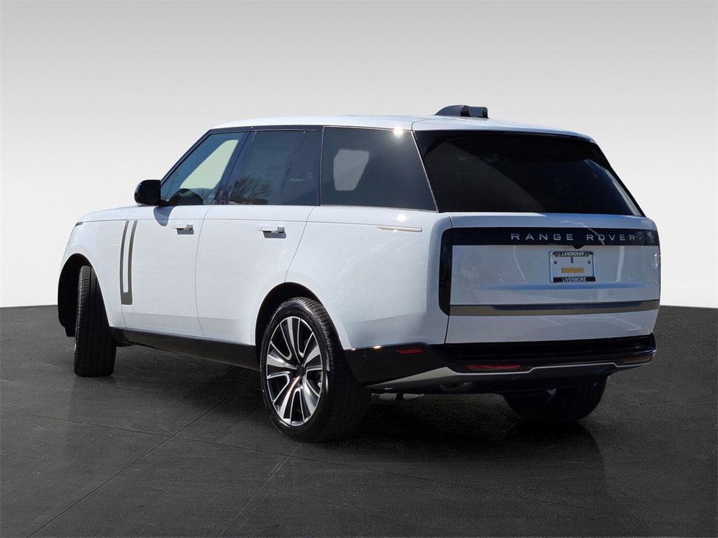 New 2026 Land Rover Range Rover SE image 4