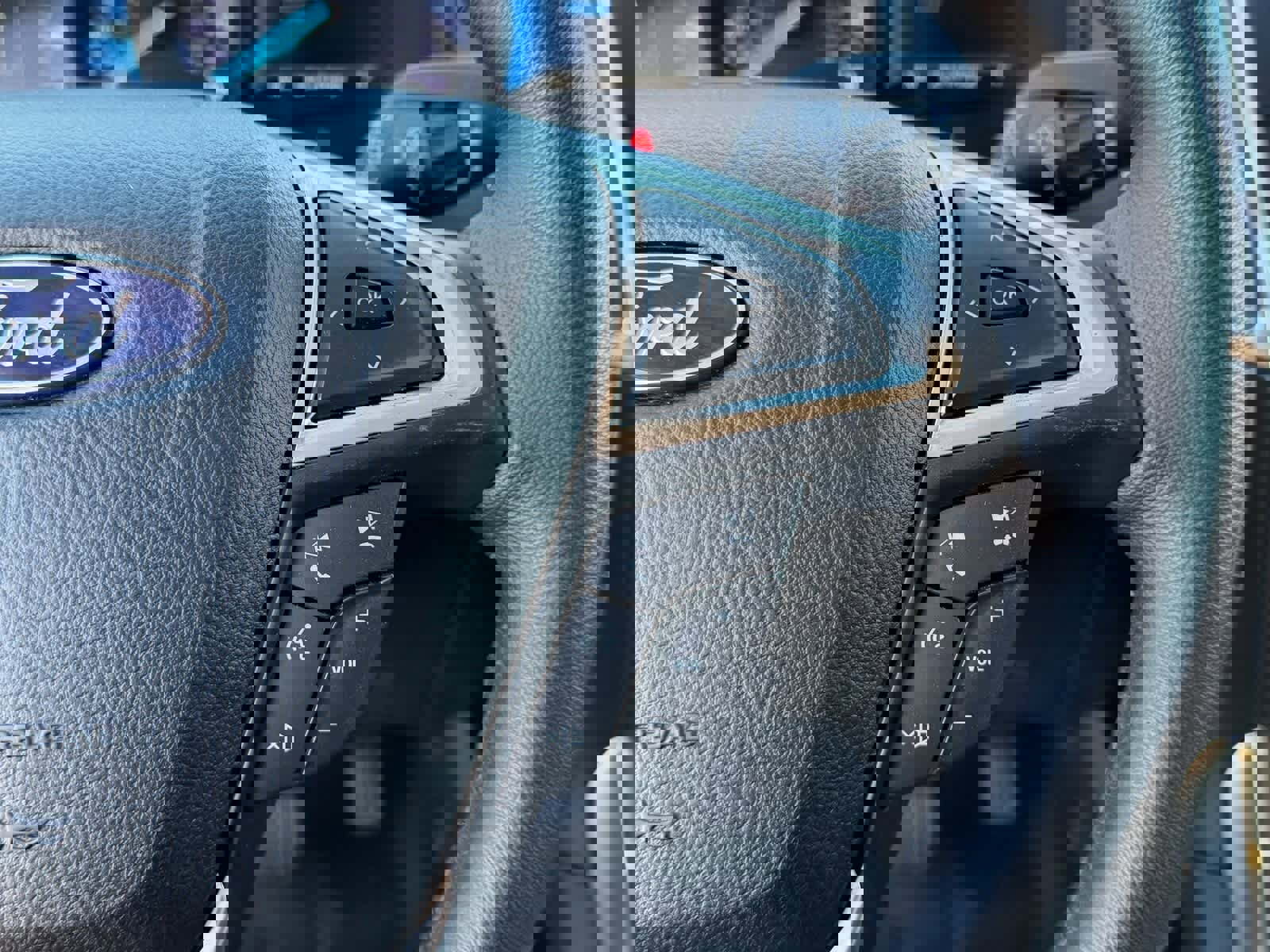 Used 2022 Ford Edge Titanium image 29