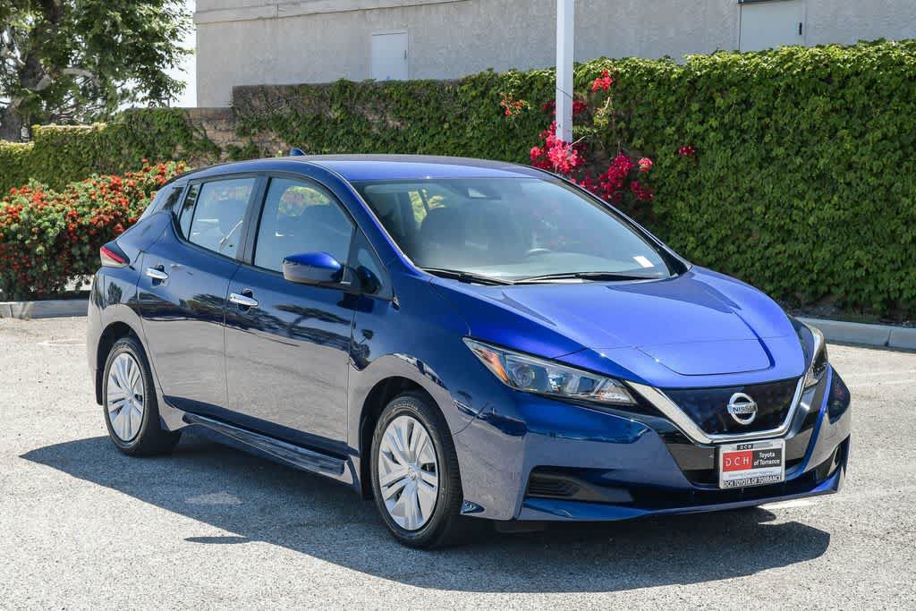 Used 2022 Nissan Leaf S FWD image 3
