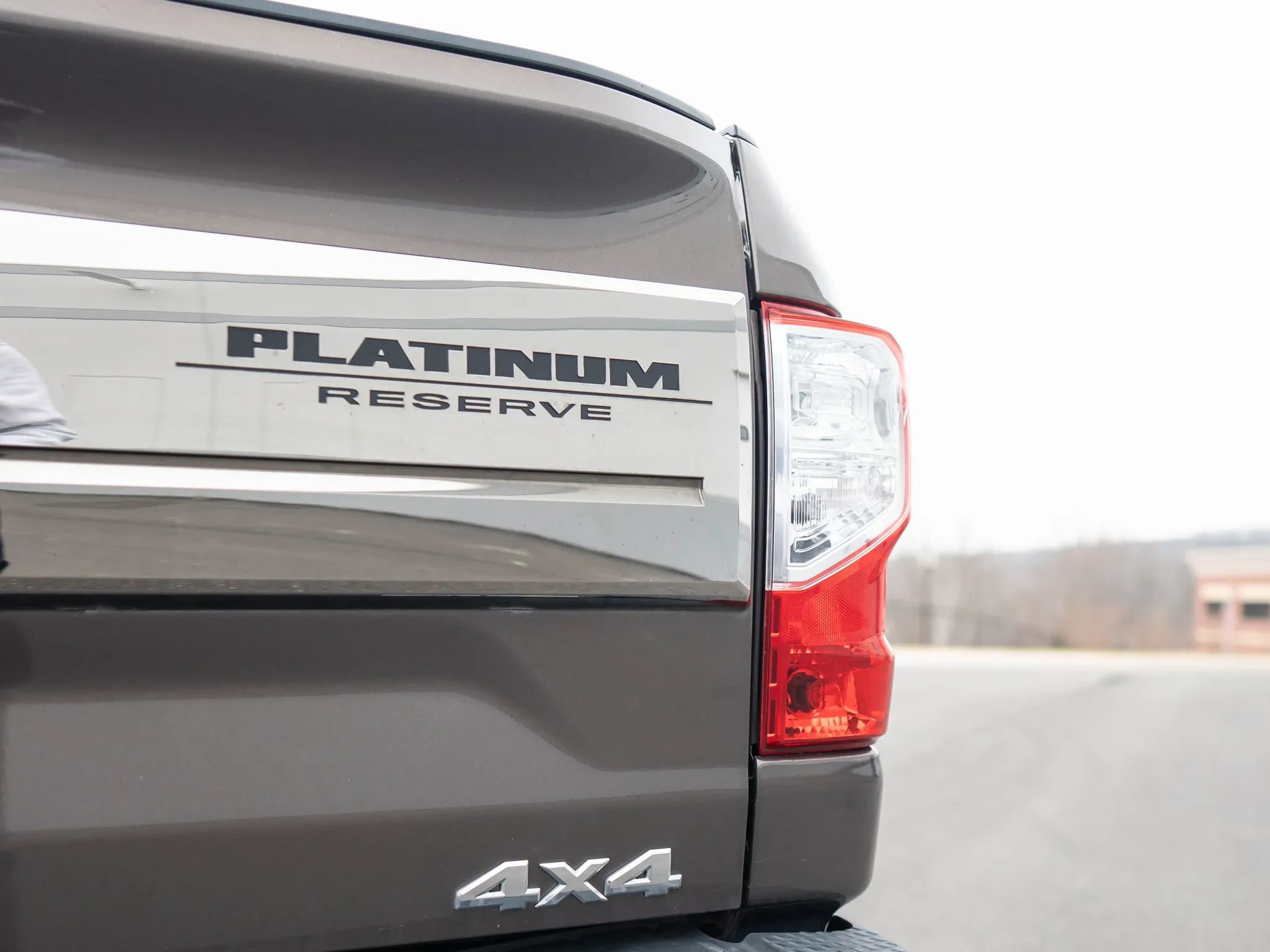 Used 2018 Nissan Titan Platinum Reserve w/ Platinum Utility Package image 10