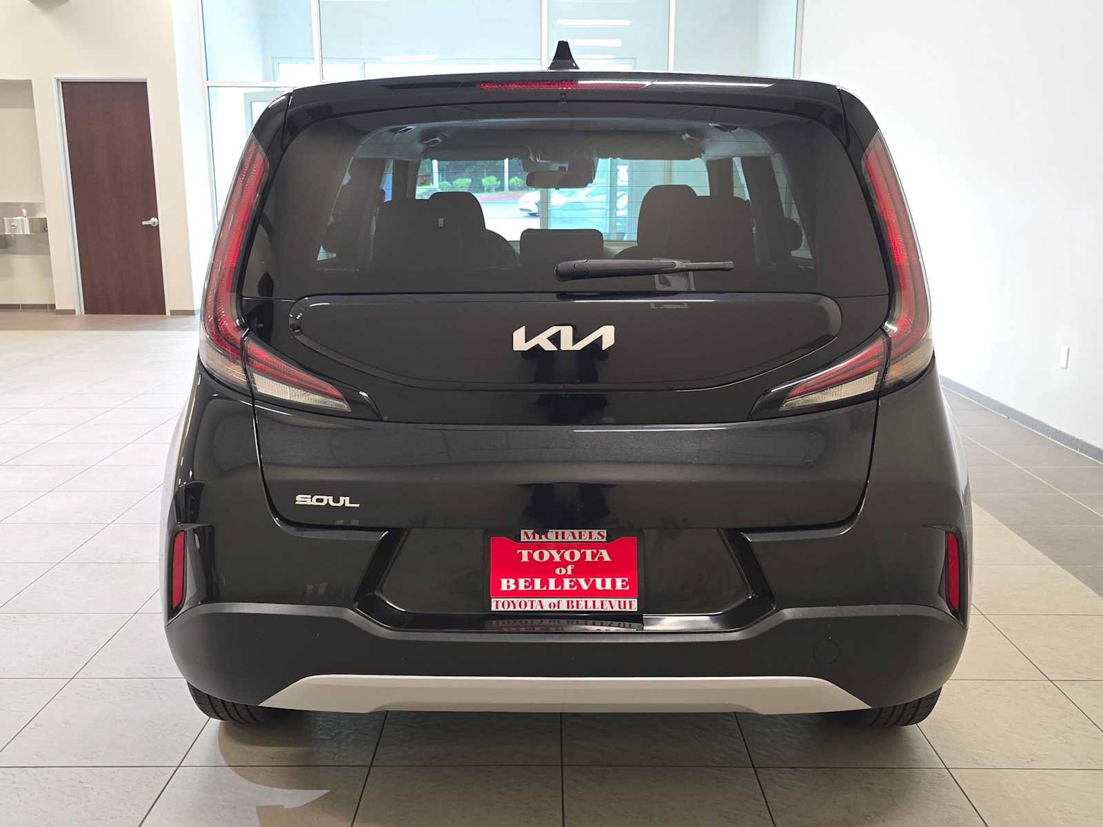 Used 2023 Kia Soul LX w/ LX Technology Package FWD image 5