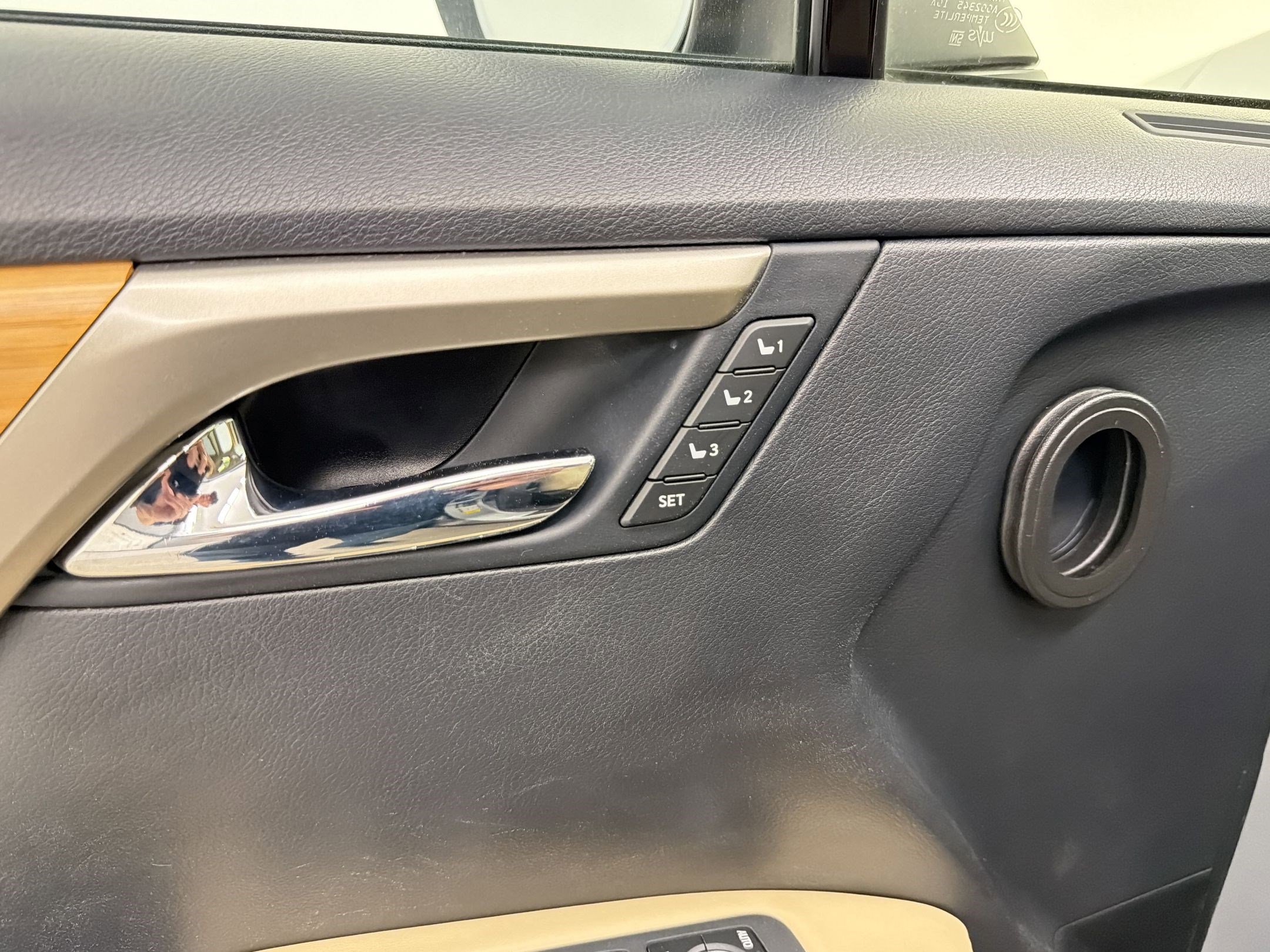 Certified 2022 Lexus RX 350L Premium w/ Premium Package image 32