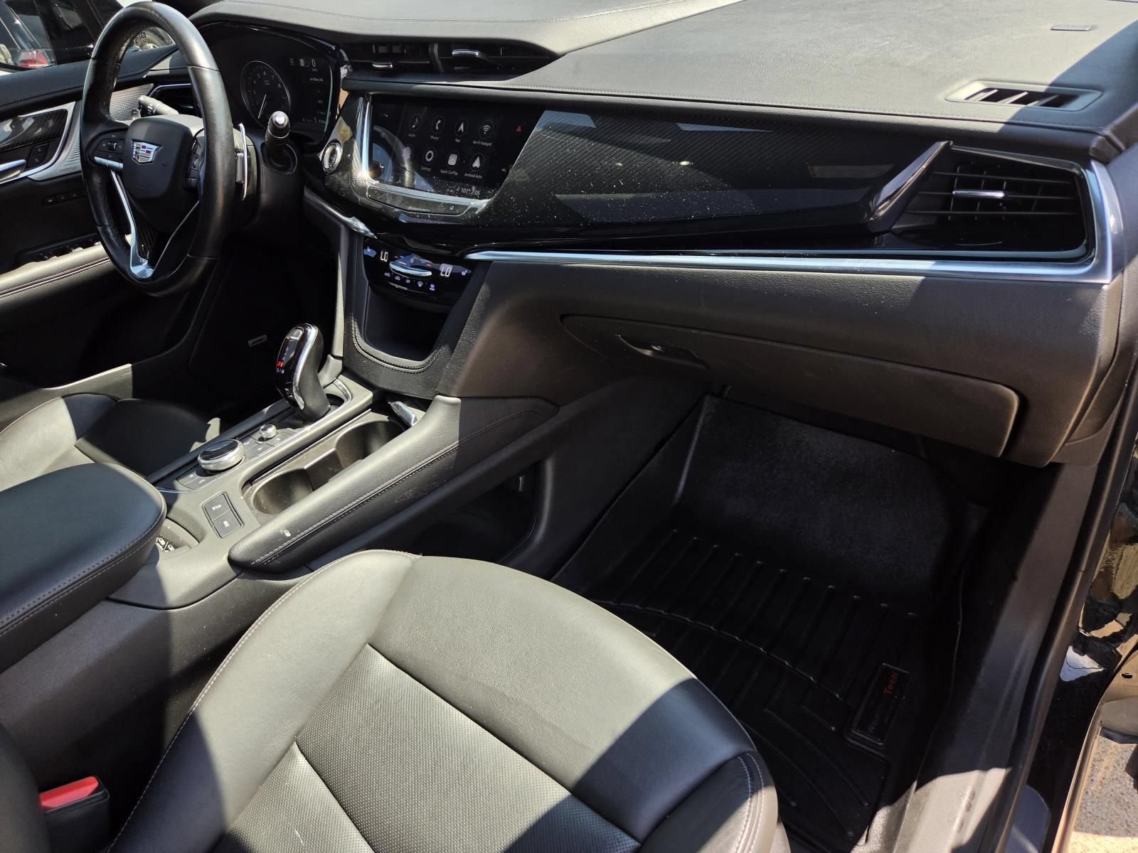 Used 2022 Cadillac XT6 Sport w/ Technology Package AWD/4WD image 8