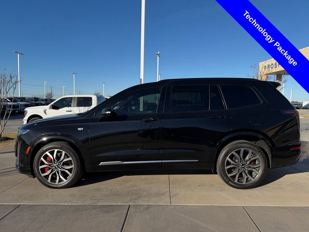 Used 2022 Cadillac XT6 Sport w/ Technology Package image 9