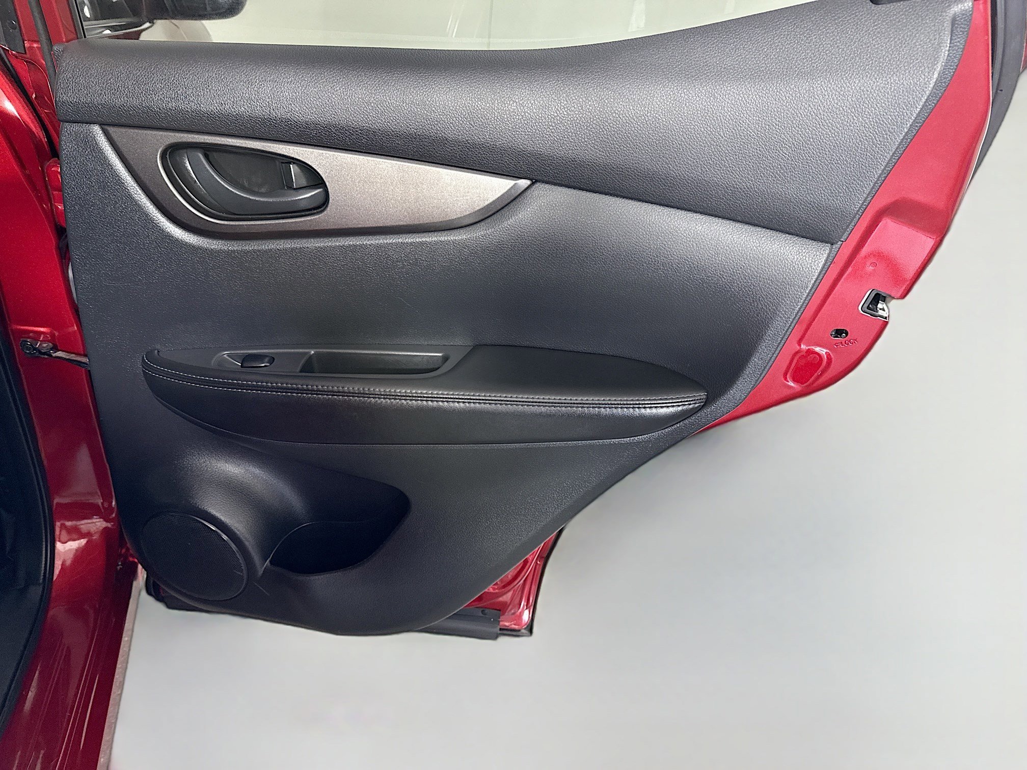 Used 2021 Nissan Rogue Sport S image 27