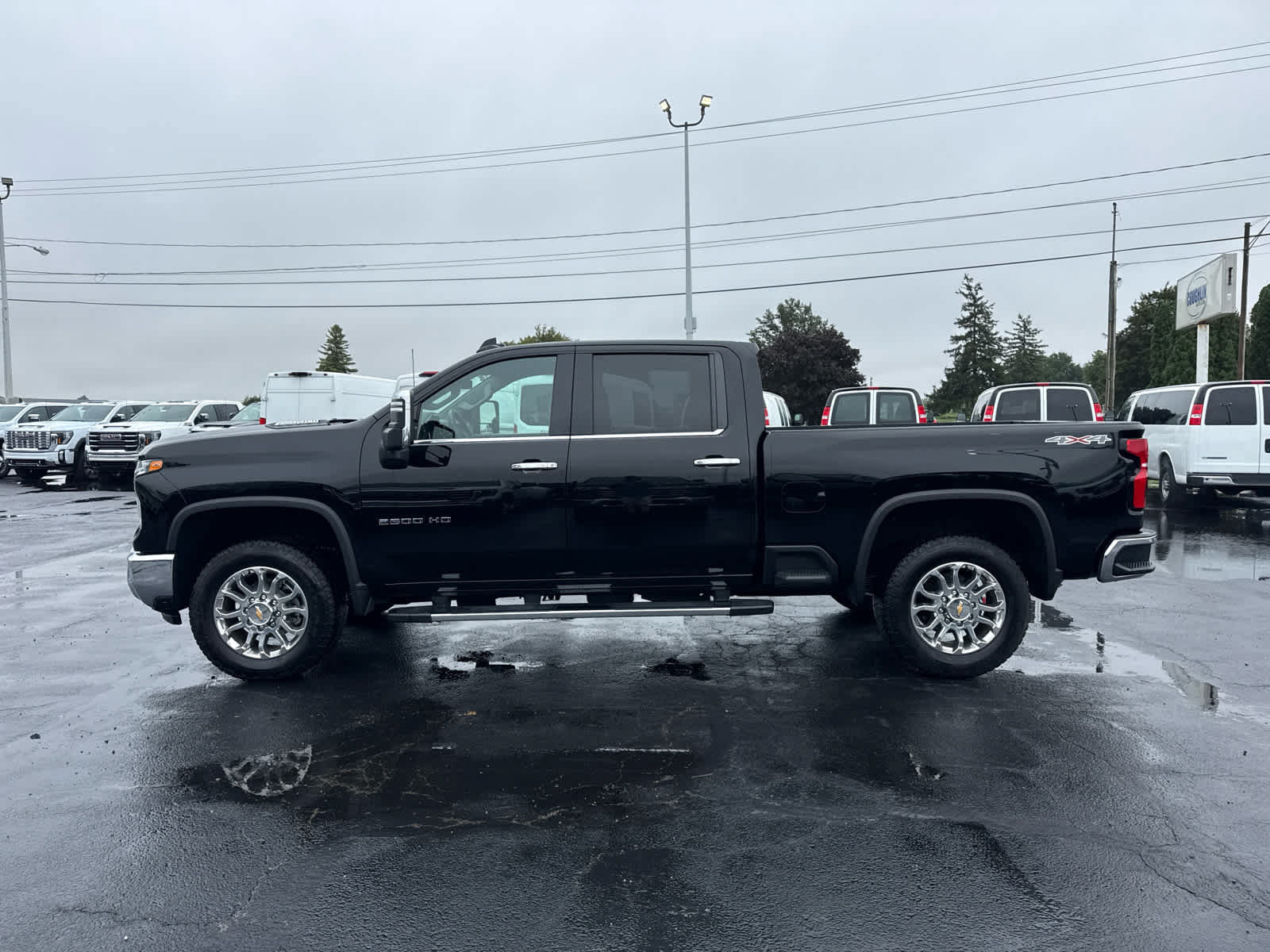 Certified 2025 Chevrolet Silverado 2500 LTZ w/ LTZ Convenience Package AWD/4WD image 2