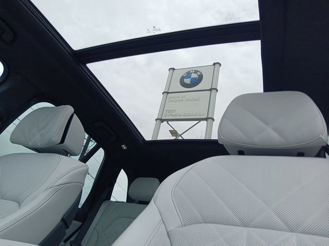 Certified 2025 BMW X5 sDrive40i w/ Climate Comfort Package RWD image 28
