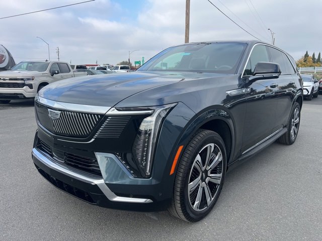 Used 2025 Cadillac Escalade IQ Luxury 2 w/ LPO, Premium Carpet Package image 11