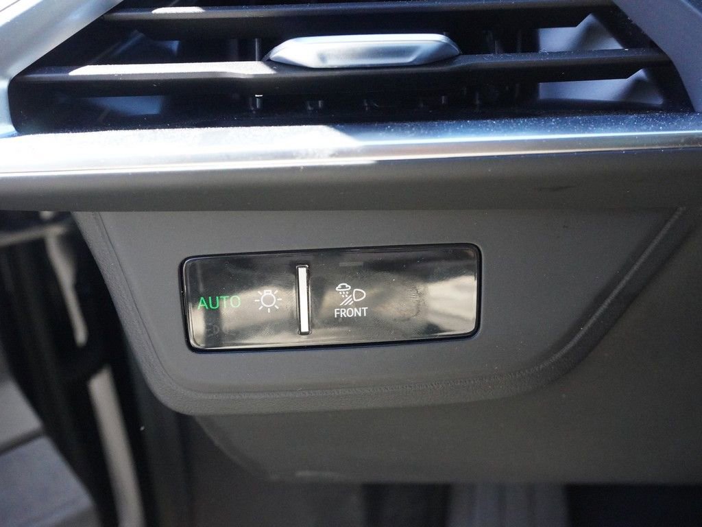 Used 2023 Audi e-tron GT Premium Plus AWD/4WD image 40