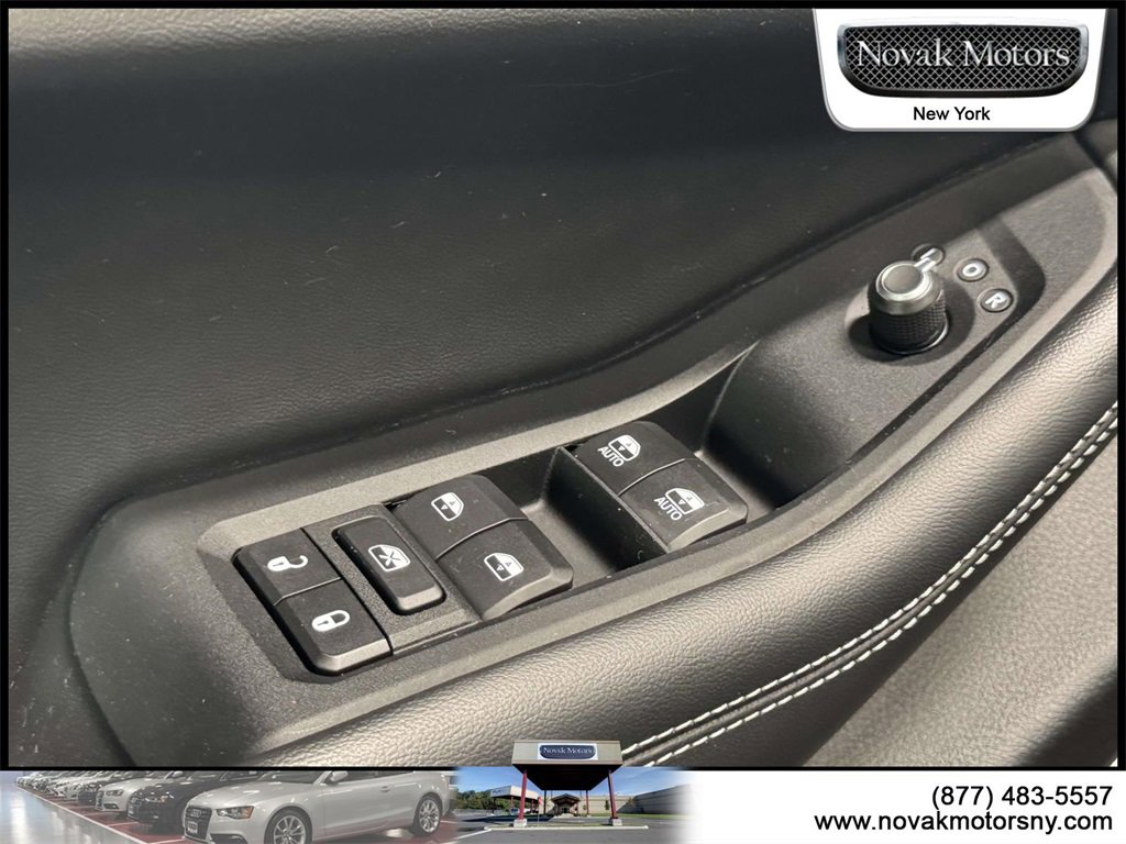 Used 2022 Jeep Grand Cherokee Altitude image 13