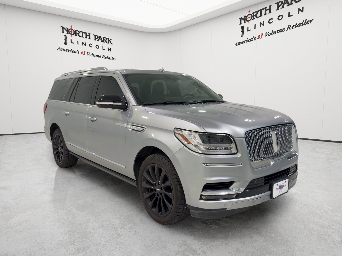 Used 2020 Lincoln Navigator L Reserve RWD image 7