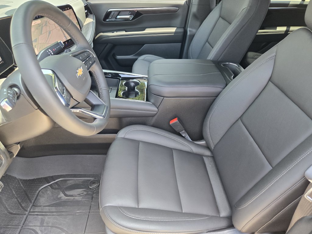 New 2026 Chevrolet Suburban LT w/ Comfort Package AWD/4WD image 11