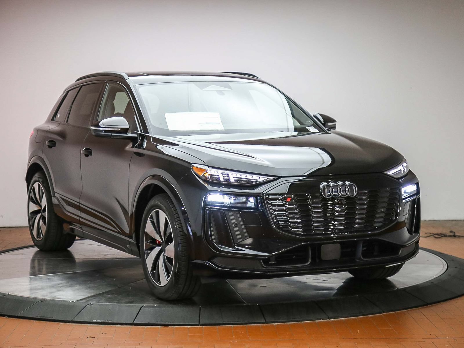 New 2027 Audi SQ6 e-tron Prestige AWD/4WD image 6