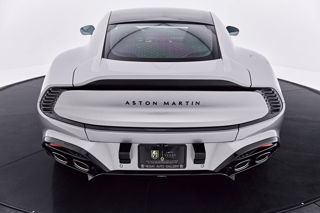 Used 2025 Aston Martin Vanquish RWD image 30