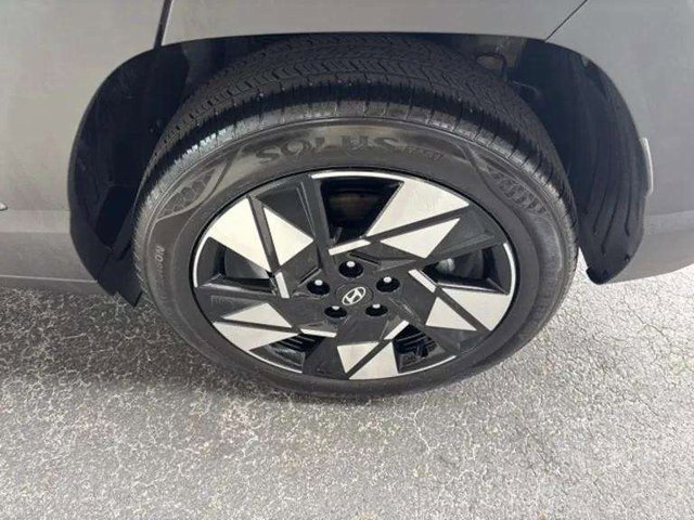 Used 2025 Hyundai Kona SEL image 14