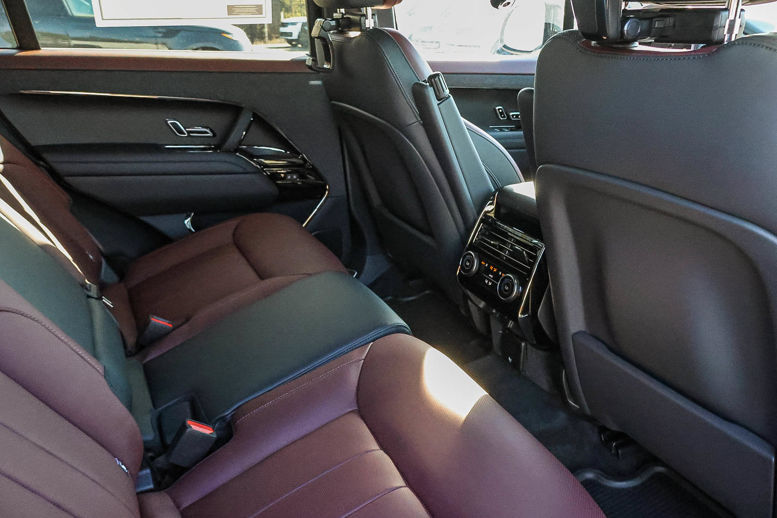 New 2026 Land Rover Range Rover Sport Dynamic SE AWD/4WD image 19