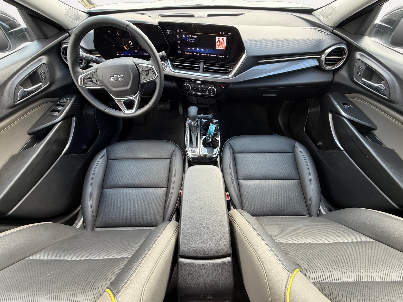 Certified 2025 Chevrolet Trax ACTIV w/ Sunroof Package FWD image 2