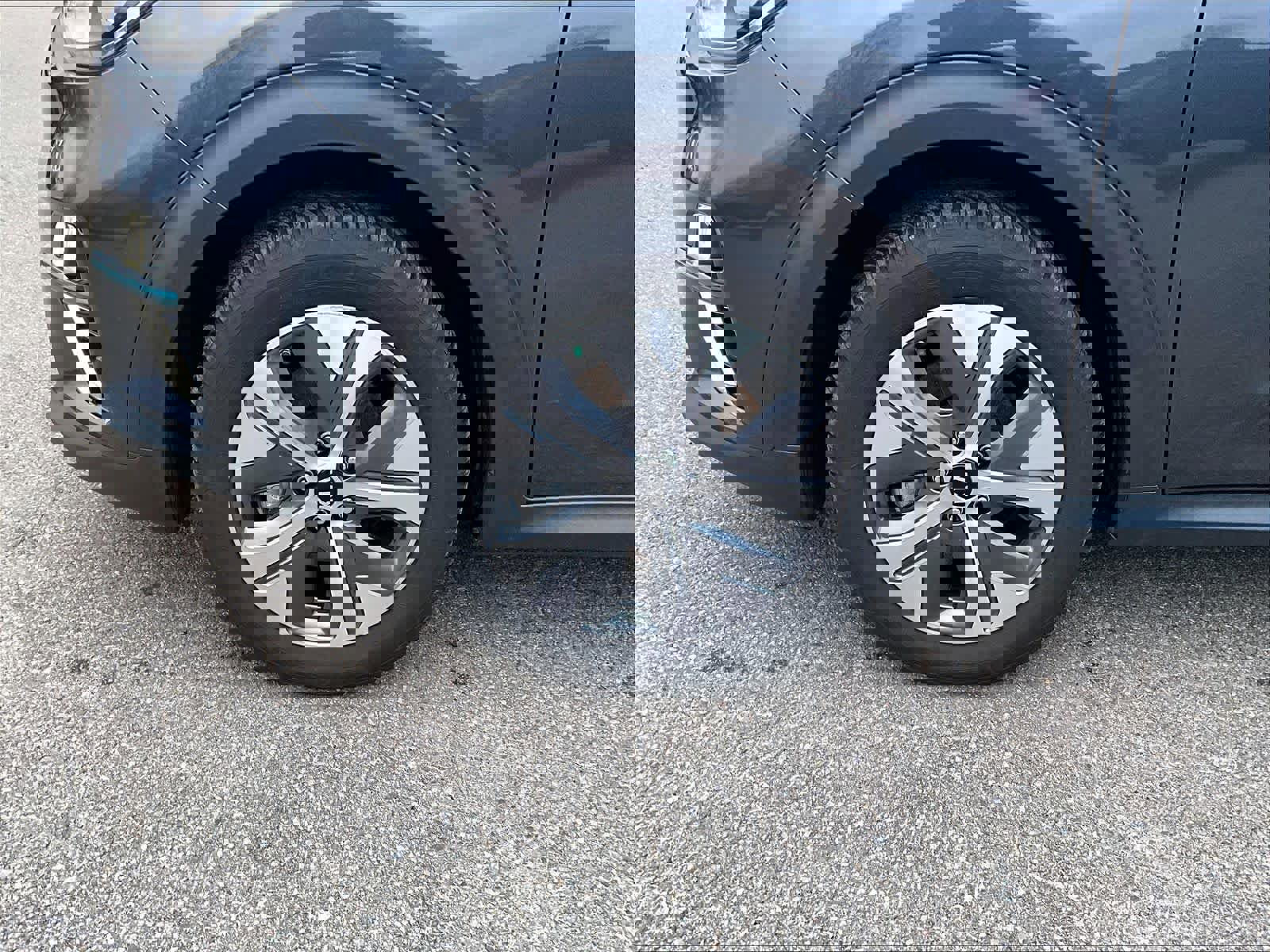 Used 2019 Kia Niro EX Premium image 4