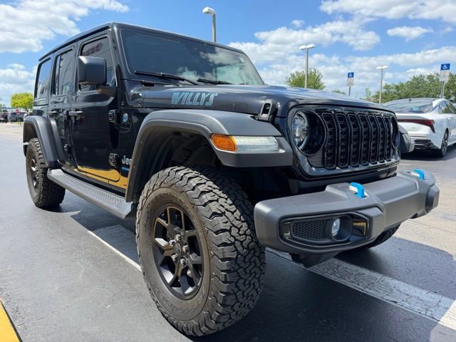 Used 2024 Jeep Wrangler Unlimited image 3