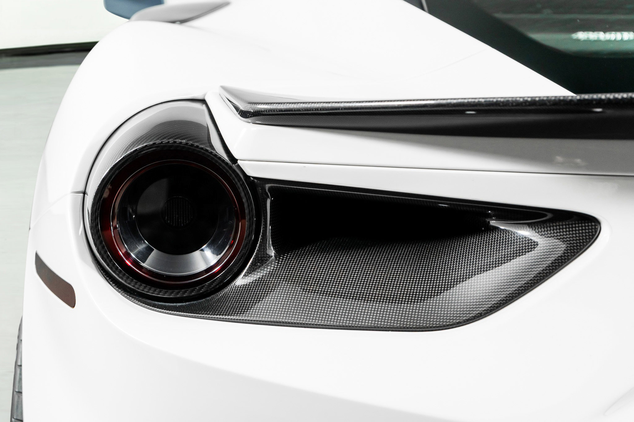 Used 2016 Ferrari 488 GTB Coupe Modified image 12