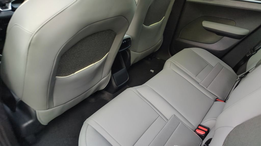 New 2026 Volvo EX30 Plus w/ Climate Package image 25