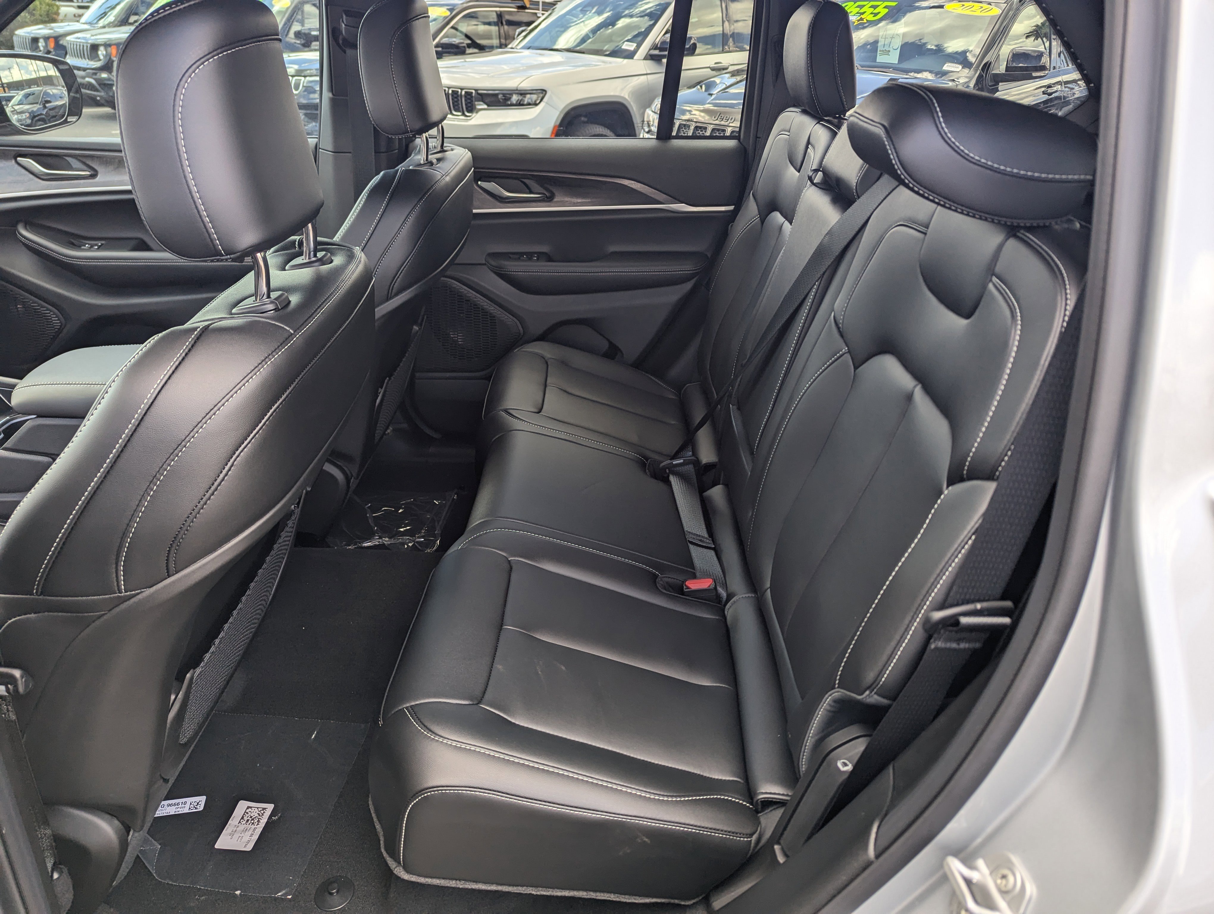 New 2025 Jeep Grand Cherokee Limited w/ Trailer Tow Package image 8