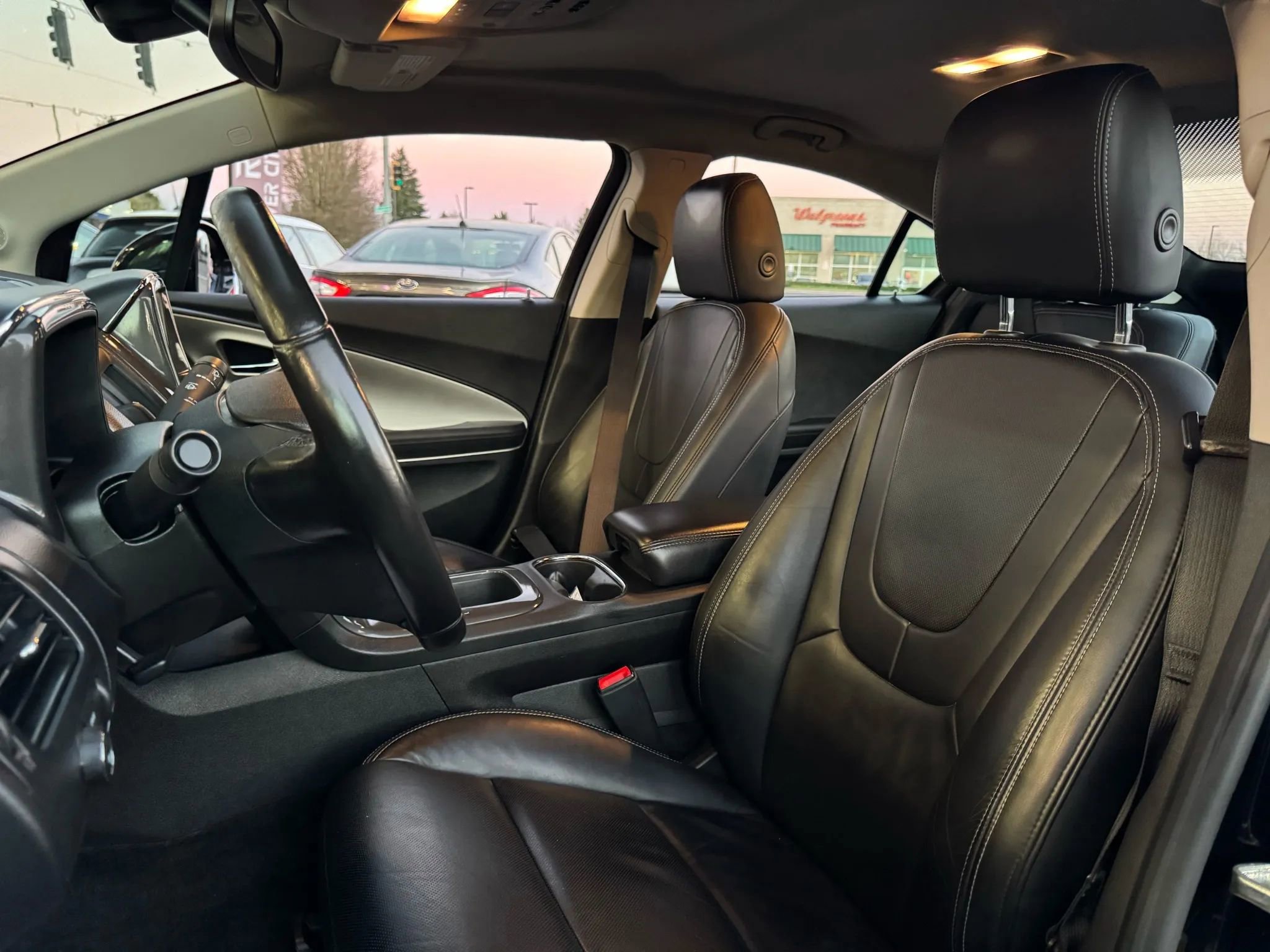 Used 2012 Chevrolet Volt Premium w/ Premium Trim Package image 17