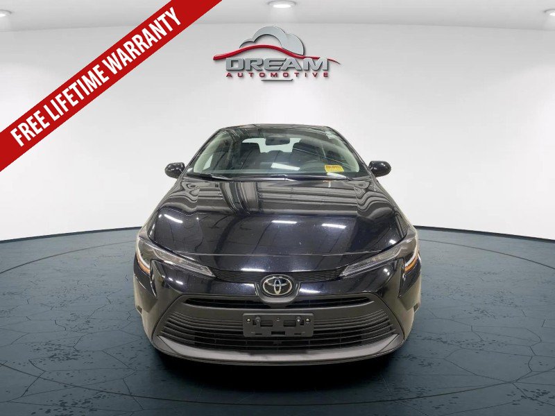 Used 2025 Toyota Corolla LE FWD image 3