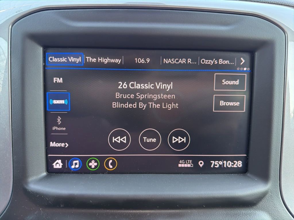 Used 2020 Chevrolet Silverado 1500 Custom w/ Custom Value Package image 33