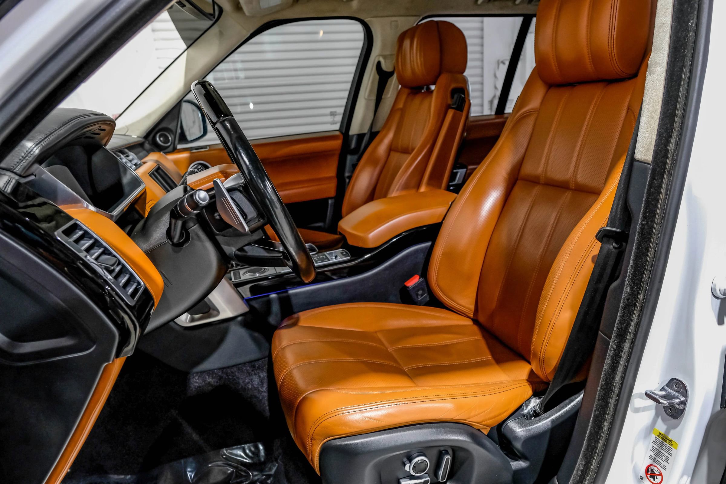 Used 2016 Land Rover Range Rover Autobiography image 43