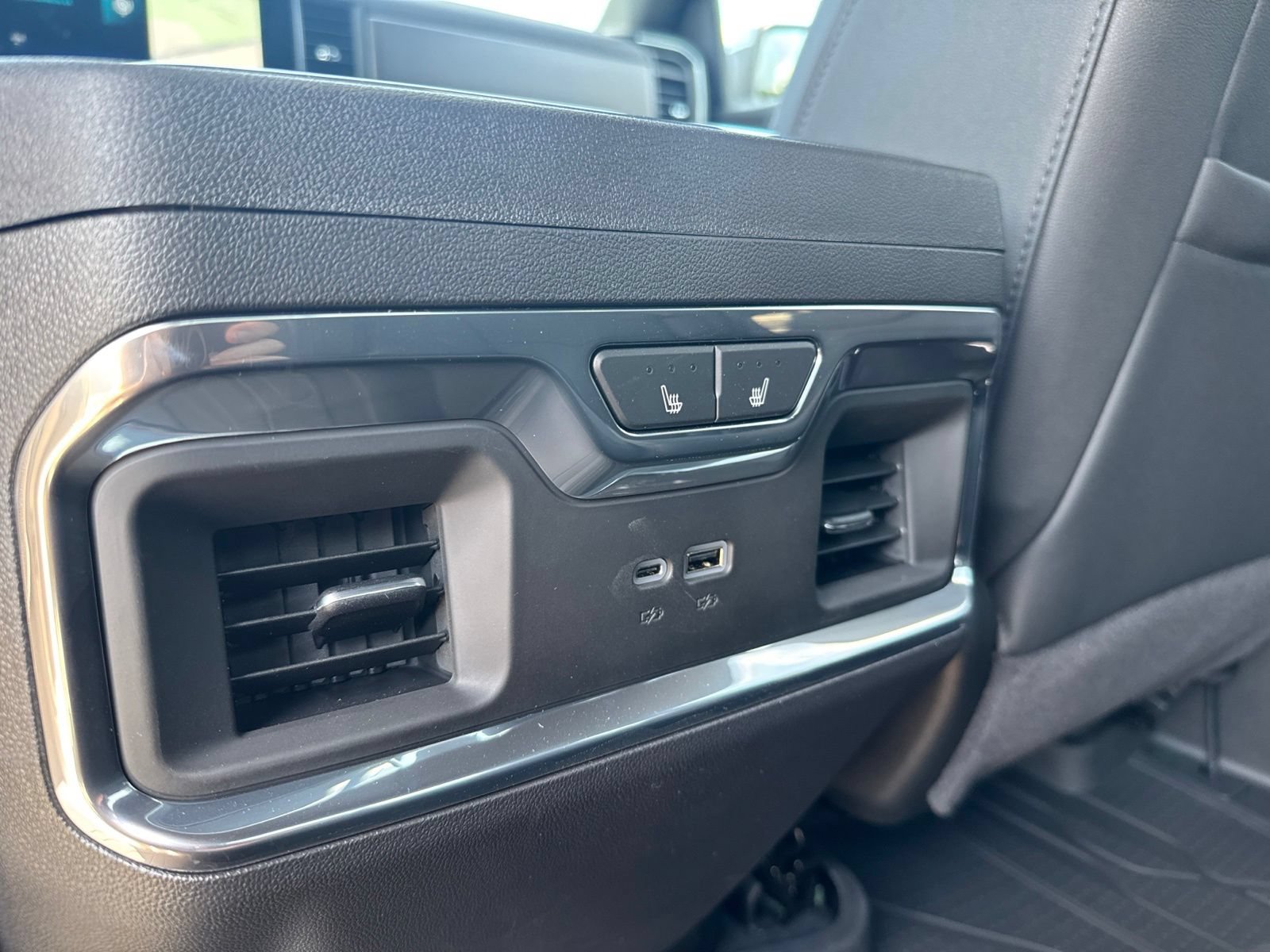 New 2026 Chevrolet Silverado 1500 High Country w/ Technology Package AWD/4WD image 15