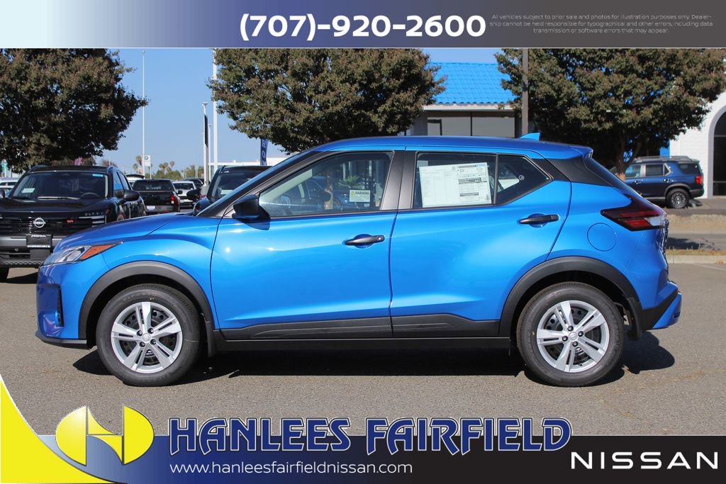 New 2025 Nissan Kicks Play S FWD image 9