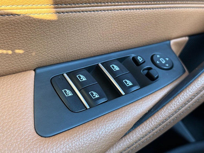 Used 2018 BMW 530i xDrive AWD/4WD image 24