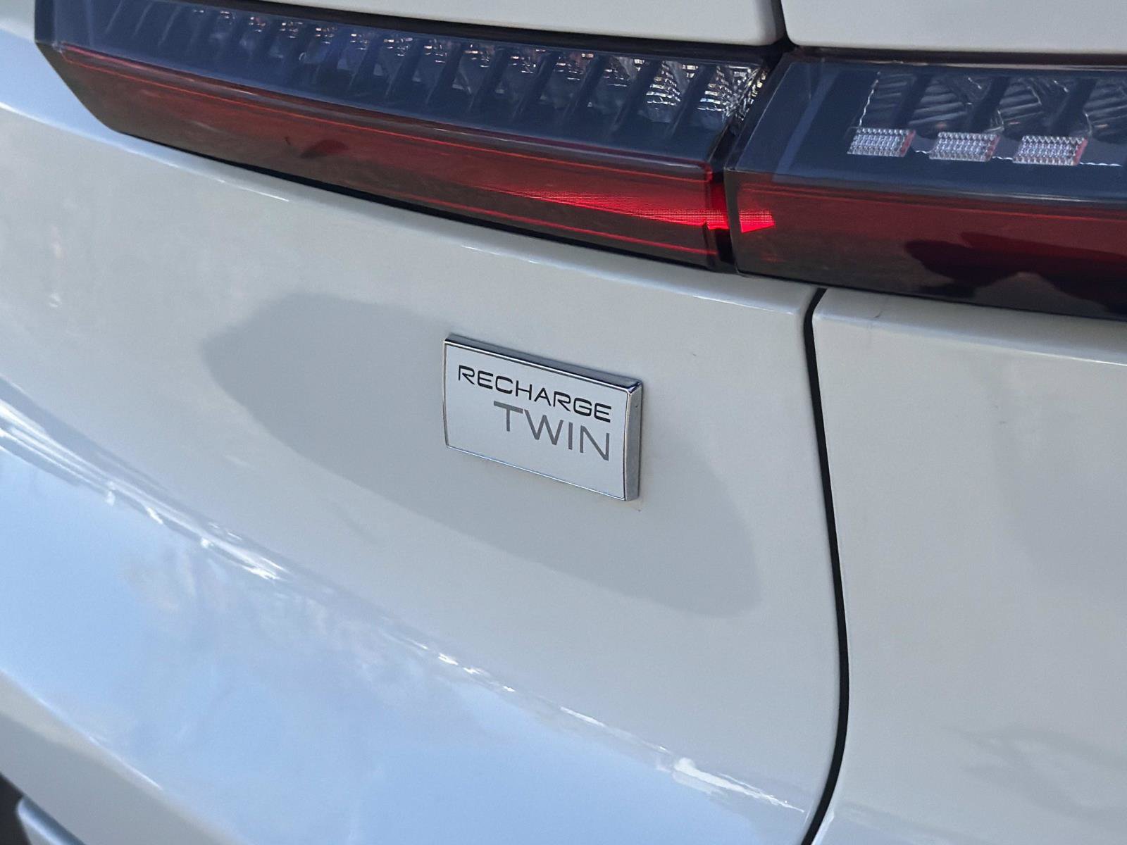 Certified 2023 Volvo C40 P8 Recharge Ultimate AWD/4WD image 29