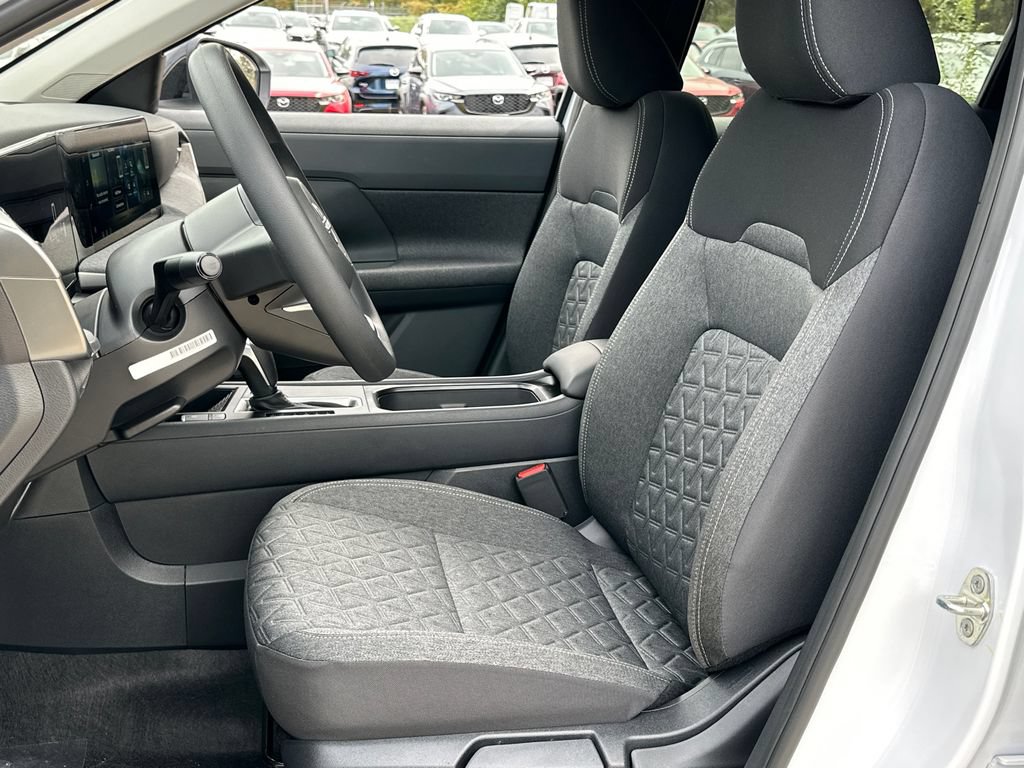 New 2026 Nissan Kicks SV w/ Cold Weather Package AWD/4WD image 6