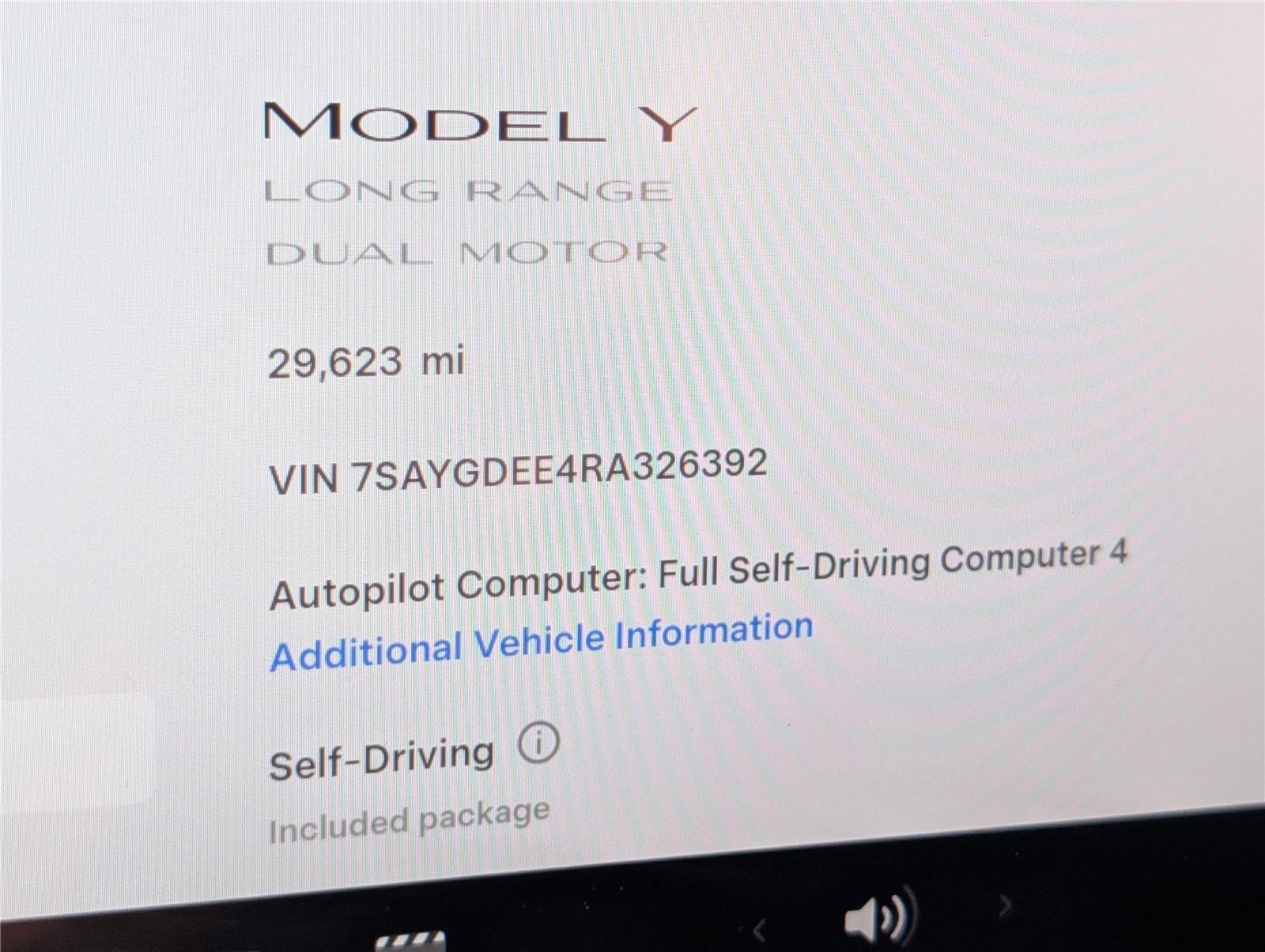 Used 2024 Tesla Model Y Long Range AWD/4WD image 26