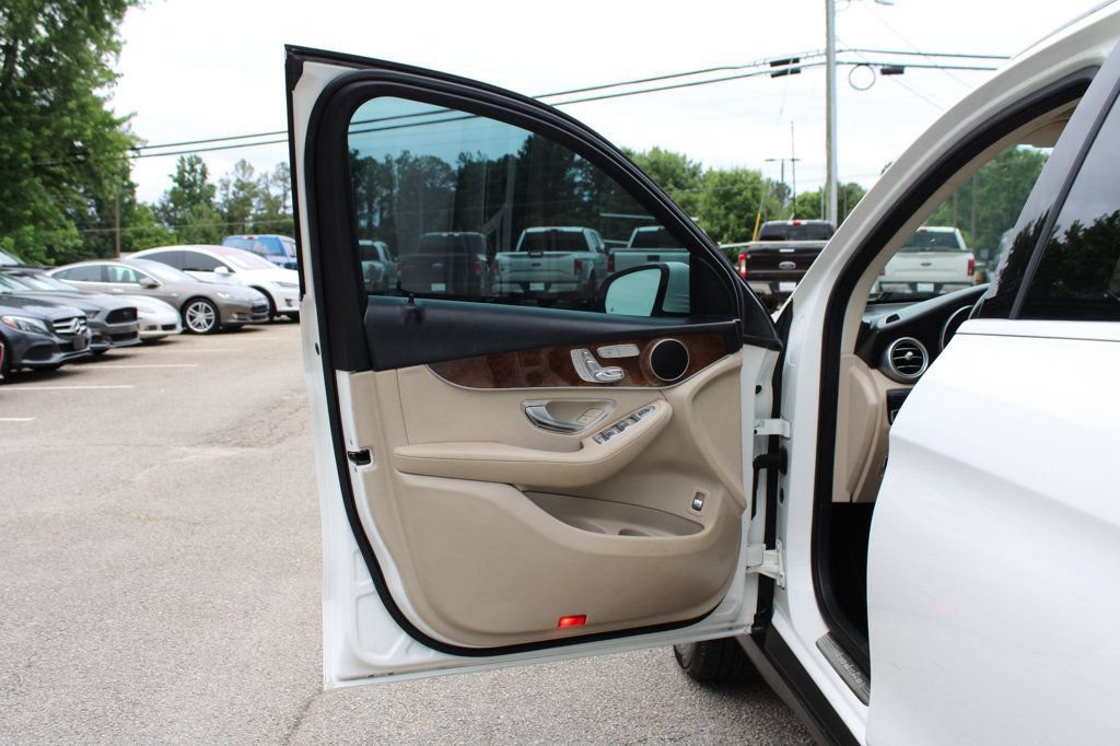 Used 2017 Mercedes-Benz GLC 300 image 11